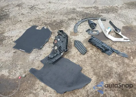 2020 Honda Hr-V Awd Lx z USA, uszkodzony, nr VIN 3CZRU6H39LM723435